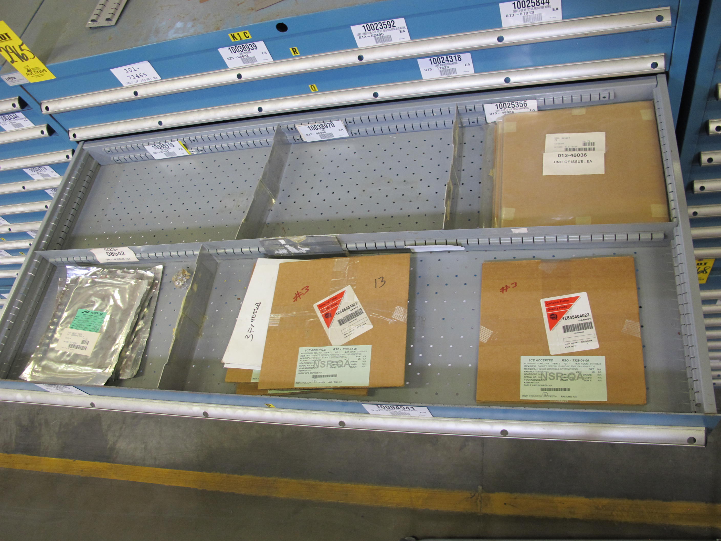 LISTA HEAVY DUTY 9-DRAWER PARTS CABINET W/ CONTENTS (W-50) LOADING & HANDLING FEE $25-